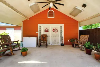 Image de Cozy Texas-themed bungalow casita. Pet friendly.