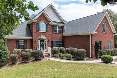 Image de Grand Lake Hartwell Escape 7 Bedroom Lakeside Home Private Dock & Fitness Room!