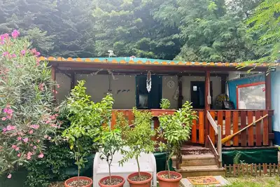 Bungalow 'Stefy- Ameglia' avec piscine partagée, jardin partagé et climatisation
