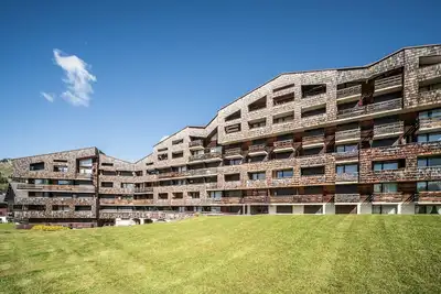 Image de Appartement 'Les Pralyssimes 462' avec vue sur les montagnes, terrasse privée et Wi-Fi