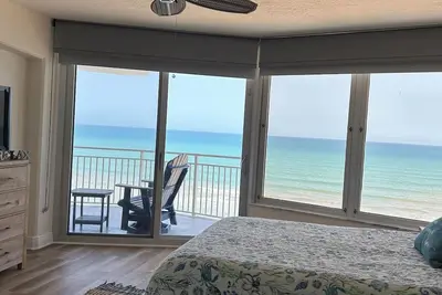 Image de 2bed 2 bath  penthouse beachfront condo in Ormond Beach - private balcony - WiFi