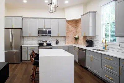 Image de Entire Duplex-Historic Savannah