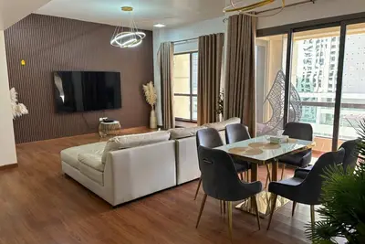 Image de 2 bedroom Mixed Dorm apartment with fitness room, WiFi in vibrant Dubai