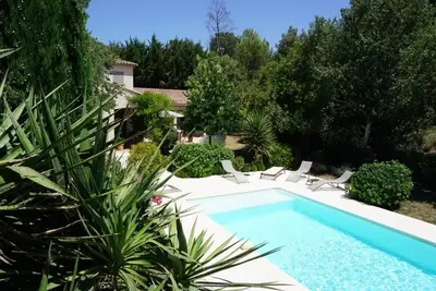 Image de Villa de charme dans un écrin de verdure