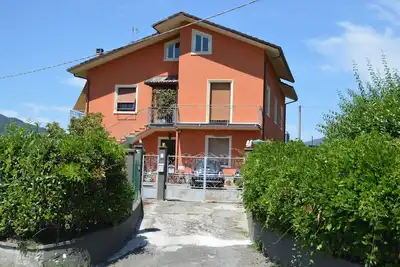 Image de Apartment in Private Villa with large outdoor garden, swimming pool and parch