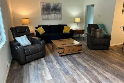 Image de Just Peachy 2br/2ba apartment in Atlanta with 5g fast WiFi, All to Yourself