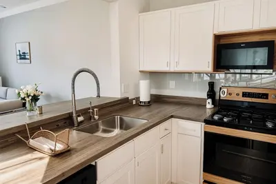 Image de Spacious City View Dwntown Norfolk apt