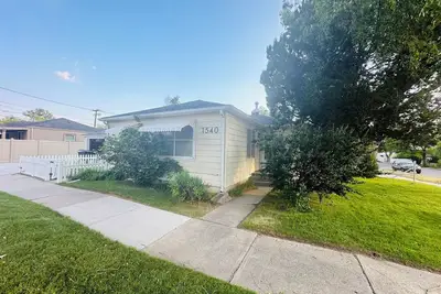 Charming newly renovated 2 bedroom house in Casper