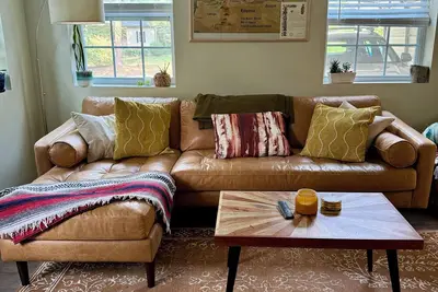 Image de Charming boho 2-bedroom bungalow 10 minutes from downtown Raleigh