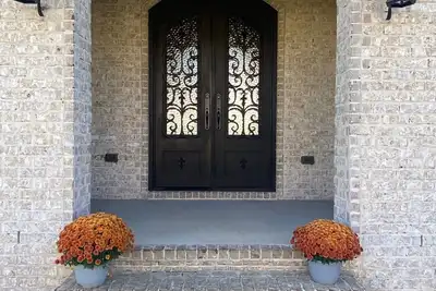 Image de Family friendly home located near Auburn University campus.