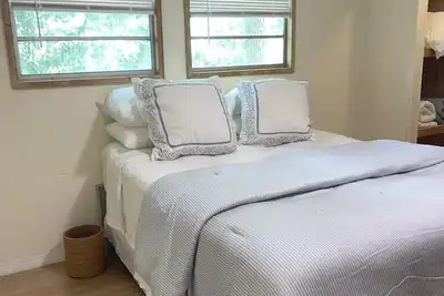 Image de Cute 2-bedroom apartment in enchanting Lake City