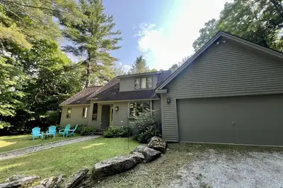 Image de Cozy Retreat with Hot Tub Right Off the Master Bedroom!
