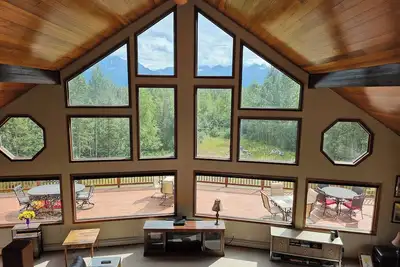 Image de Spacious Lodge in Charming Palmer with Incredible Mountain Views