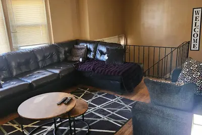 Image de Fantastic 3-bedroom apartment w/ WiFi and free parking in Rockville Centre