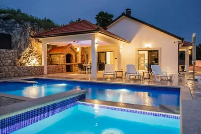 Image de Maison Lozo by Interhome