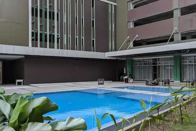 Image de Discover April Opulence: A Luxurious Urban Oasis