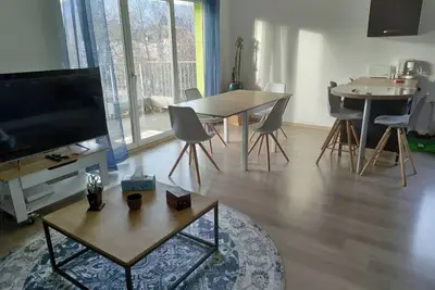 Image de T3 avec terrasse et garage, au calme et au vert, proche de tout à Chambéry.