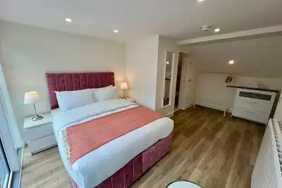 Image de 3 bedroom House on New Wapping Street-Dublin 1