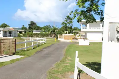 Image de Spacious Beach Stay 3-bedroom House with Pool steps from the beach in Loiza