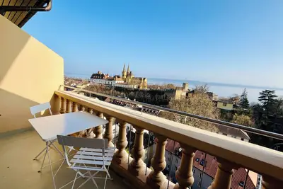 Image de Appartement de 3 pièces avec vue à proximité du centre-ville de Neuchâtel