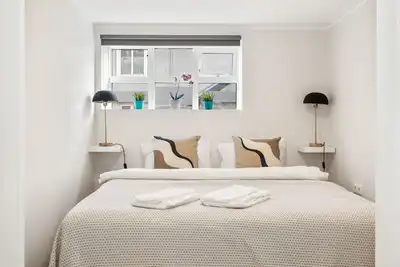 Image de Bright, Chic Getaway in the Heart of the City