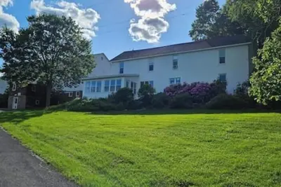 Image de Five W Ranch -Sugar Hill Farm location- Private, Five Minutes From Downtown! \n\n