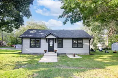 Image de Maple Beach Cottage - Charming 2-bedroom cottage in Edgerton