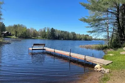 Image de Cozy 3-bedroom cabin in Phillips on Soo Lake w\/ WiFi, kayaks, fire pit & grill