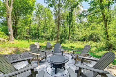 Image de Modern Unadilla Retreat w\/ Decks & Gas Grill!