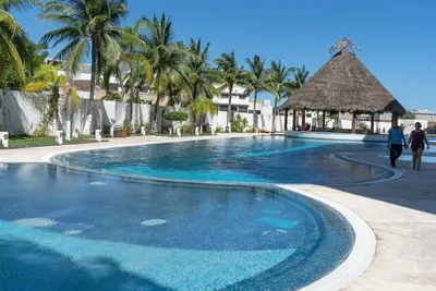 Image de Pool view | 2 Bdrm