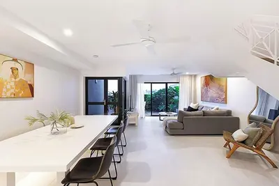 Image de 'Sunrise Luxury Beach Retreat' ~ Pooch Friendly