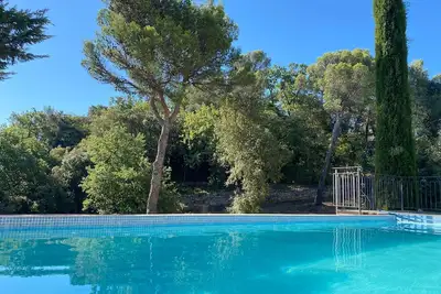 Image de En Provence, grande villa avec piscine, 3400 m2 de jardin, à 30 mn d'Avignon