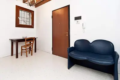 Image de San Polo apartment - Deux Chambres Appartement, Couchages 5