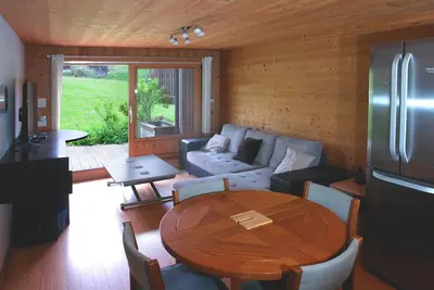 Image de Très beau T3 de 60m² situé en rez de jardin. Terrasse privée de 50m².