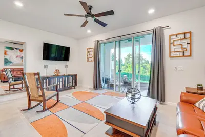 Image de Wesley Chapel End Unit w/ Patio & Nature Views!