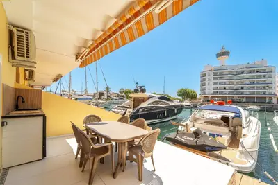 Image de Appartement de vacances Empuriabrava pour 1 - 4 personnes avec 2 chambres à coucher - Appartement de