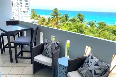 Image de Beachfront Oceanview 2-suite condo with balcony, Ac, WiFi, Pool, Fitness Room