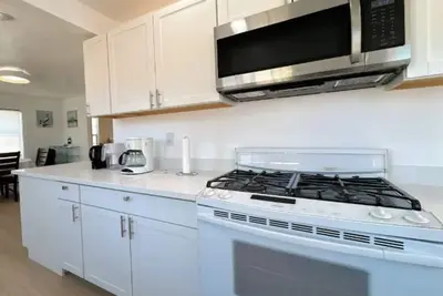 Image de Charming 2-bedroom house with WiFi and Ac in San Mateo