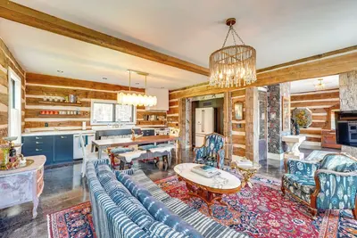 Image de Private Hot Tub: Eclectic Ulster County Cabin