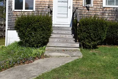 Image de Condo in Falmouth with access to the secluded flax pond and a built in pool.