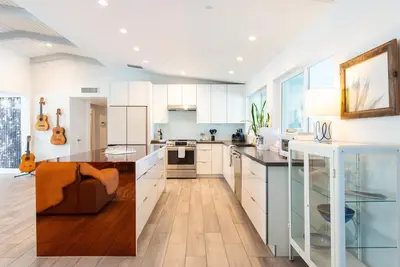 Image de BlueSky Vibes by HomeSlice Stays