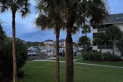 Image de Coastal Vibes in New Port Richey, Fla. Waterfront, sunsets free.