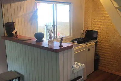 Image de Maison avec jardin clôturé et jacuzzi privé proche spot de surf haapiti