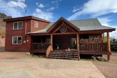 Image de Spacious Rustic Log Cabin-La Veta Pass-Easy Access & Wifi! Pet & Horse Friendly!