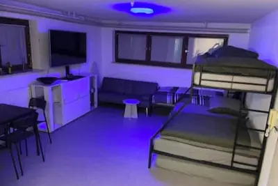 Image de Modern Urban Studio Apartment S-bahn 27qm for 6 Near Mercedes Benz Sindelfingen
