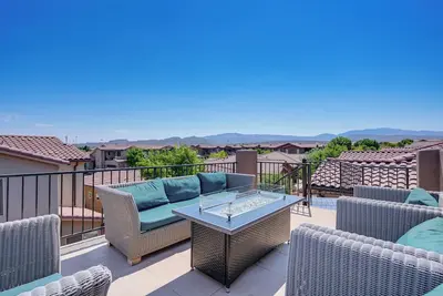 Image de Paradise Village Oasis w\/ Lazy River & Hot Tubs!
