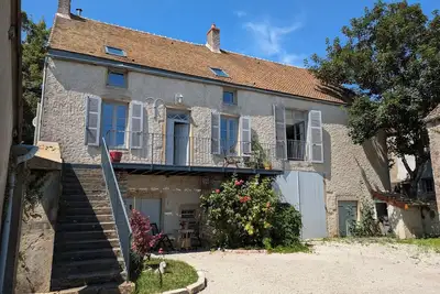 Image de \"Maison d'Avila\" - Luxurious House in the heart of Burgundy wine country