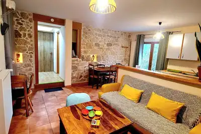 Image de La Grange Doman 1100m altitude- un gîte au calme face à Chamechaude