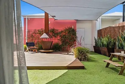 Image de Luxury 3x2, sleeps 8, firepit, on beach, opposite cafe, pet & family friendly