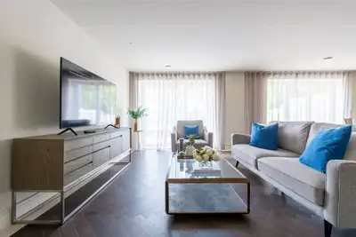 Image de 2bd, 2ba Urban Oasis
